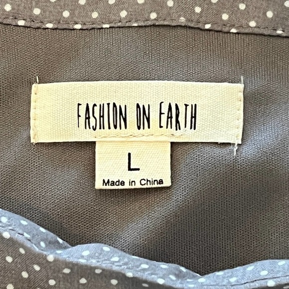 FASHION ON EARTH DOTTED FAUX WRAP‎ TIE FRONT SIDE ZIP SHORT GRAY/WHITE LARGE NWT - Picture 9 of 11